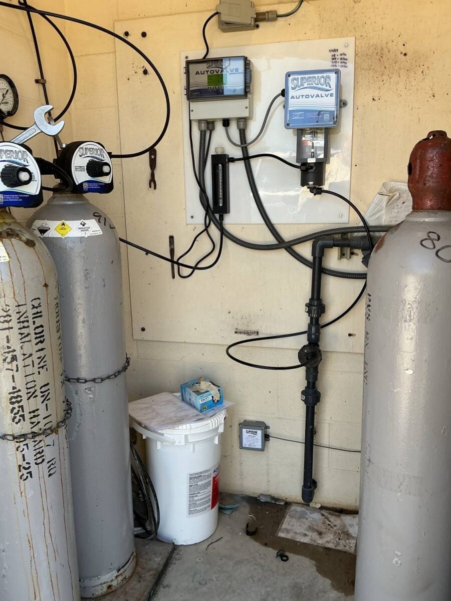 Chlorination room with gas cylinders, analyzers and feed equipment